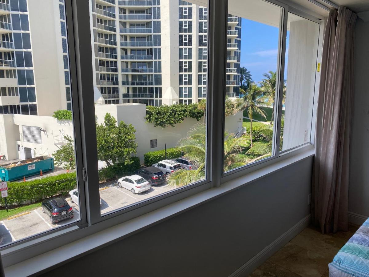 Beachfront Condo In Miami! Sunny Isles Beach Eksteriør bilde